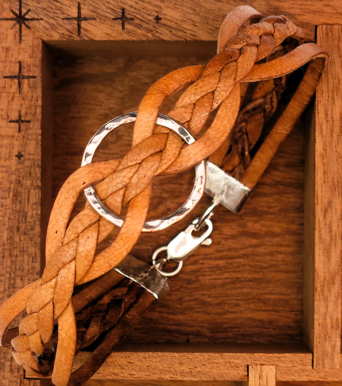 Eternity Bracelet - Saddle Tan